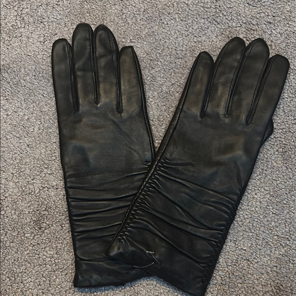 Women’s Elegant Black Leather Gloves, new, by Merona